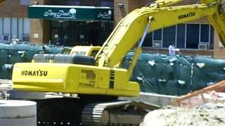 Komatsu PC400 with heavy duty bucket