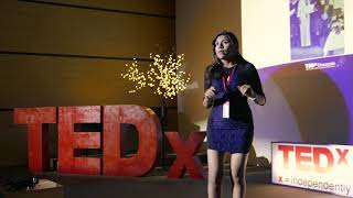 "Cómo conseguir una beca y no morir en e intento?" | Jenifer Cruz | TEDxCharacato