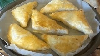 Конвертики с мясным фаршем из слоеного теста
