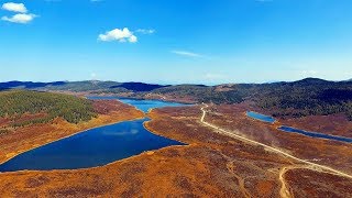 Красота озер в горах Алтая