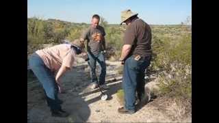 Fisher Gold Bug: Goldbug II Metal Detector Lesson - Gold Nugget or Hot Rock?