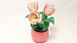 Мастер Класс Миниатюрные тюльпаны из бисера Бисероплетение Beaded tulips tutorial