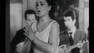 Απο τη μια στιγμη στην αλλη - Χαρουλα Λαμπρακη