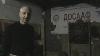Метание ножей - невероятный трюк Knife throwing trick