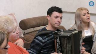 На скамеечке с подружкой мы сидели вдвоём.Народный ансамбль "Калина" Самарская область.