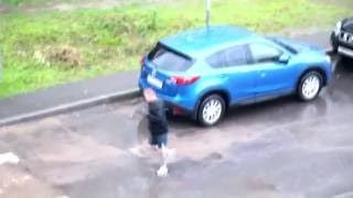 Человек под бутиратом в Тосно. Август 2016