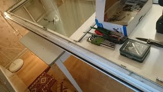 Как я перевесил балконную пластик   дверь