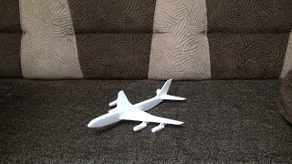 Ил-86. Метательный планер из потолочной плитки.