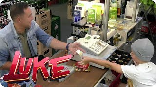 Kinder ferngesteuert im Kiosk! Erwachsene abzocken - LUKE! Die Woche und ich | SAT.1