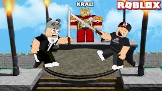 Kazanan Tepenin Kralı Olur!! Kim Güçlü? - Panda ile Roblox Undefeated