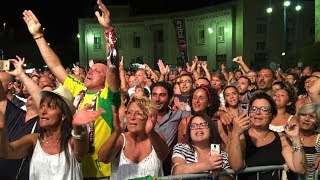 I Nomadi cantano a Ragusa - Agosto 2017 - saluto di Beppe Carletti e Yuri Cilloni
