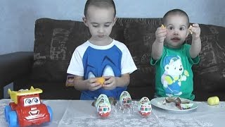 Киндер Сюрприз Маша и медведь. Игрушки для детей. Masha and the Bear Kinder Surprise toys