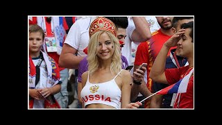 Самая красивая болельщица оказалась права: Россия вышла в четвертьфинал ЧМ-2018