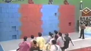 Crazy Japanese Game - Wall of Boxes
