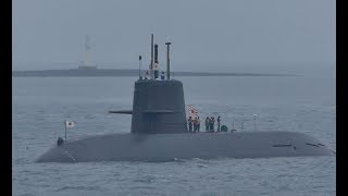 おやしお型潜水艦　鹿児島湾錨泊(2)　～桜島フェリーから～