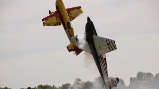 Extra 330sc im Doppelpack - Savöx on Tour