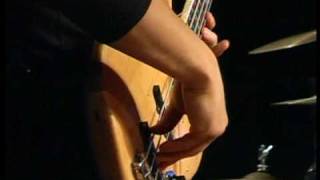Антон Горбунов 5/8 урок по бас-гитаре 1-02-2009 LearnMusic