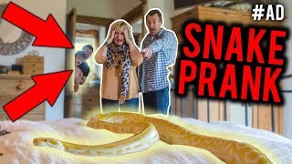 PRANKING MY PARENTS WITH A GIANT SNAKE