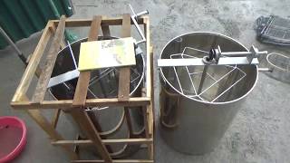 Thùng quay mật ong 2 cầu và 3 cầu INOX Liên Hệ 0824 016 383
