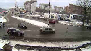 ДТП в Серпухове. Подкараулил, прицелился и разбил себе бампер. 15 декабря 2014г.