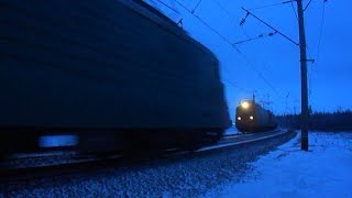 Встреча электровозов ВЛ10 и ВЛ11 с грузовыми поездами