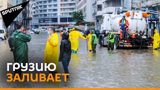 Батуми и Зугдиди затопило: видео наводнения после ливневых дождей