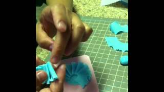 How To Make Ruffle Flowers Part 1