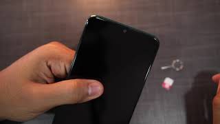 Redmi Note 8 Pro: Insert SIM and SD Card