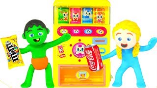 KIDS PLAYING WITH A VENDING MACHINE ❤ SUPERHERO PLAY DOH CARTOONS FOR KIDS