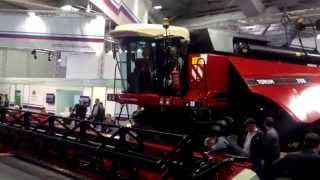 Зерноуборочные комбайны Vector 420 и ACROS 560 в Европе