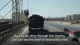 Российские военные провезли репортеров BBC по освобожденным территориям Сирии.