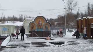 Закаливание по-русски Купание в полынье мороз -16 вода +4 Bathing in ice-hole