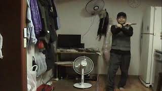 kksd 단검술 knife fighting----knife vs knife  자신의belly복부앞에knife칼을잡고있는opponent상대의wrist손목이있을때oneself자신의왼손