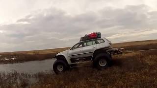 Самодельный снегоболотоход на базе TOYOTA CALDINA и УАЗ