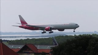 Landing Ngurah Rai Airport Bali, Rossiya  Boeing 777-31H ER EI-GFA Rute Moscow - Denpasar SU6295