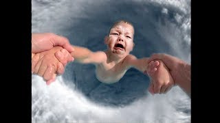 МАЛЬЧИК ОТЦЕПИЛСЯ И УПАЛ В ВОДУ...