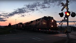 CN Train Spotting HD: CN 2803 & 3818 Departs Clover Bar With CN Q118 East 2/10 9/1/18
