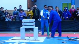 Андрей Жорняк (Украина, г. Мелитополь) на Чемпионате Европы по хортингу. Разбивание предметов.