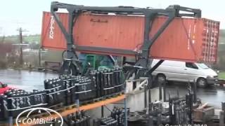 Товарач за контейнери Combilift Straddle Carrier