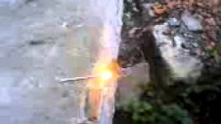 Горение смеси нитрата натрия с сахаром в трубочке 2