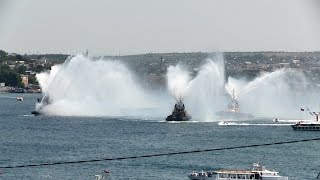 Танец пожарных буксиров День Флота