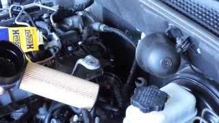 Замена масла в двигателе на Ssang Yong Kyron. Replacing the engine oil.