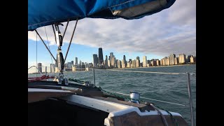 Sailing the lakefront of Chicago on Lake Michigan