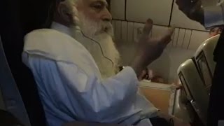 Hasidic man not cooperating with flight attendant almost gets arrested