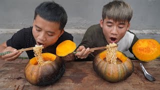 Hưng Troll | Lần Đầu Nấu Mì Tôm Trong Quả Bí Ngô Sẽ NTN