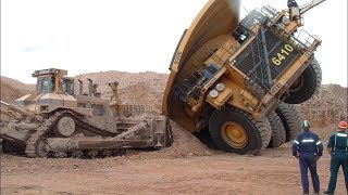 BelAZ and Komatsu - Death of the Titans. БелАЗы и Комацу - Смерть Титанов