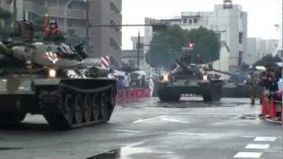 陸上自衛隊西部方面隊創立記念行事での観閲行進後の光景
