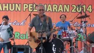 iwan fals 4. kumenanti seorang kekasih / Perpisahan Kelas XII SMKN 1 Garut Tahun 2015
