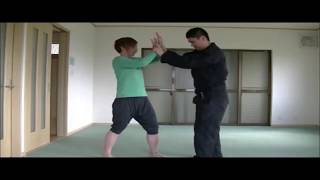 Ballbusting Self defense for women kick groin