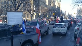 Народ Прибывает В Оттаву